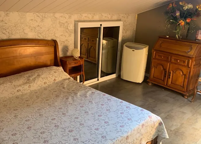 T4 2 Etage * Saint-Thibéry